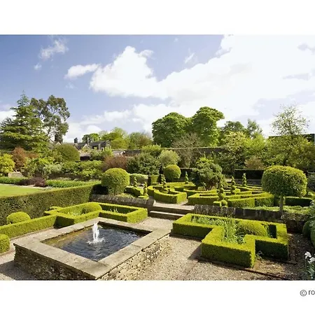 Royds Hall * Leeds (West Yorkshire)
